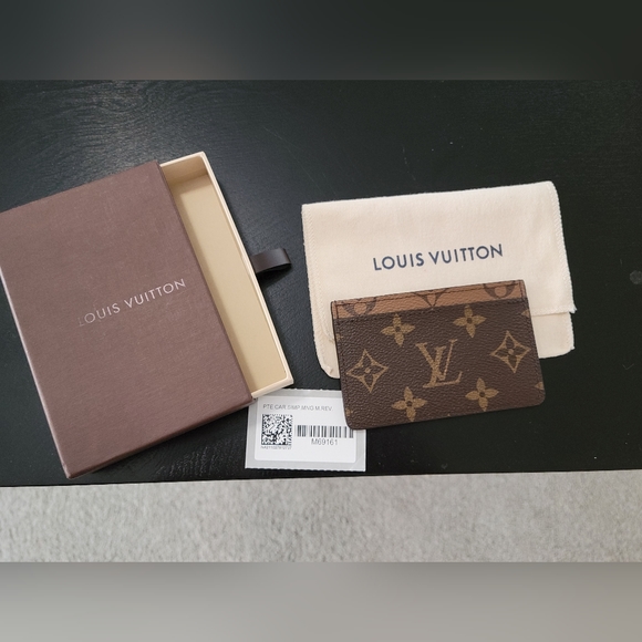 LV Cardholder reverse monogram - Picture 1 of 3